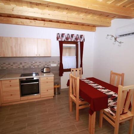 Boni Apartmanok Hegyko Exterior photo
