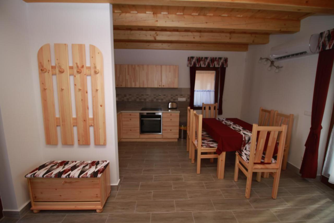 Boni Apartmanok Hegyko Exterior photo